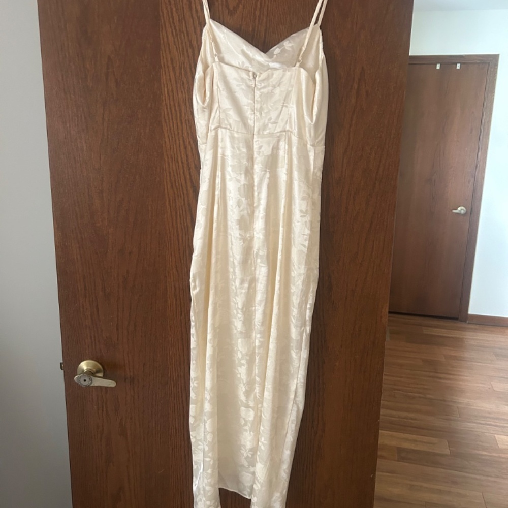 Cream satin dress - Picture 3 of 5